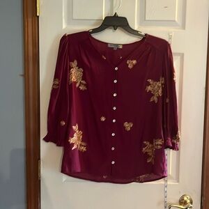 NWT-Figueroa& flower-M-purple-Floral embroidered, 3/4 sleeve top/blouse/shirt.